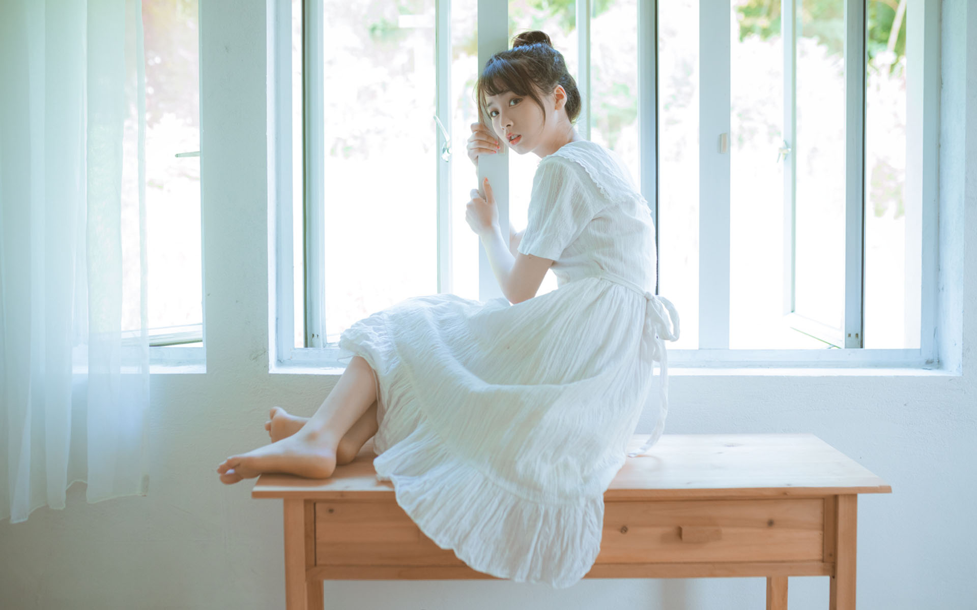 甜美清纯美女养眼高清桌面壁纸