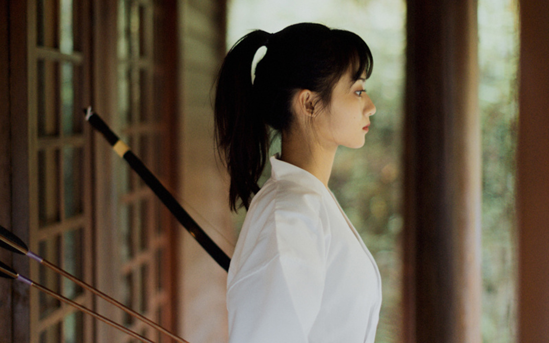 日系弓道少女唯美高清桌面壁纸
