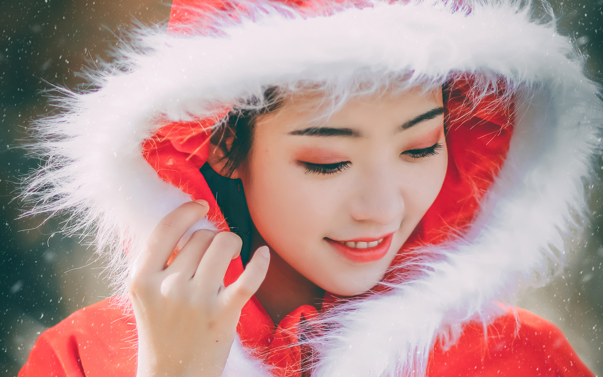 可爱清纯古装美女冬日高清桌面壁纸