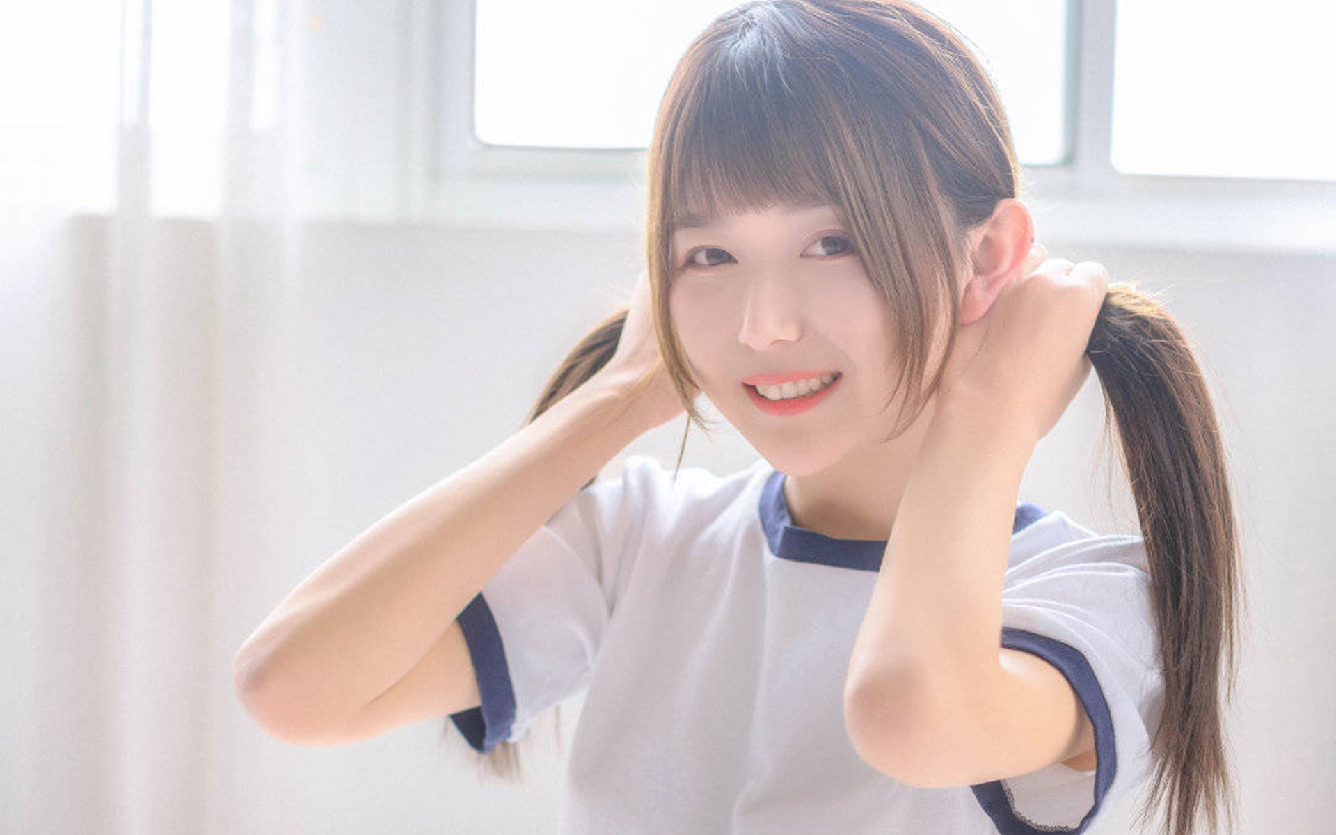 甜美可爱少女唯美高清桌面壁纸