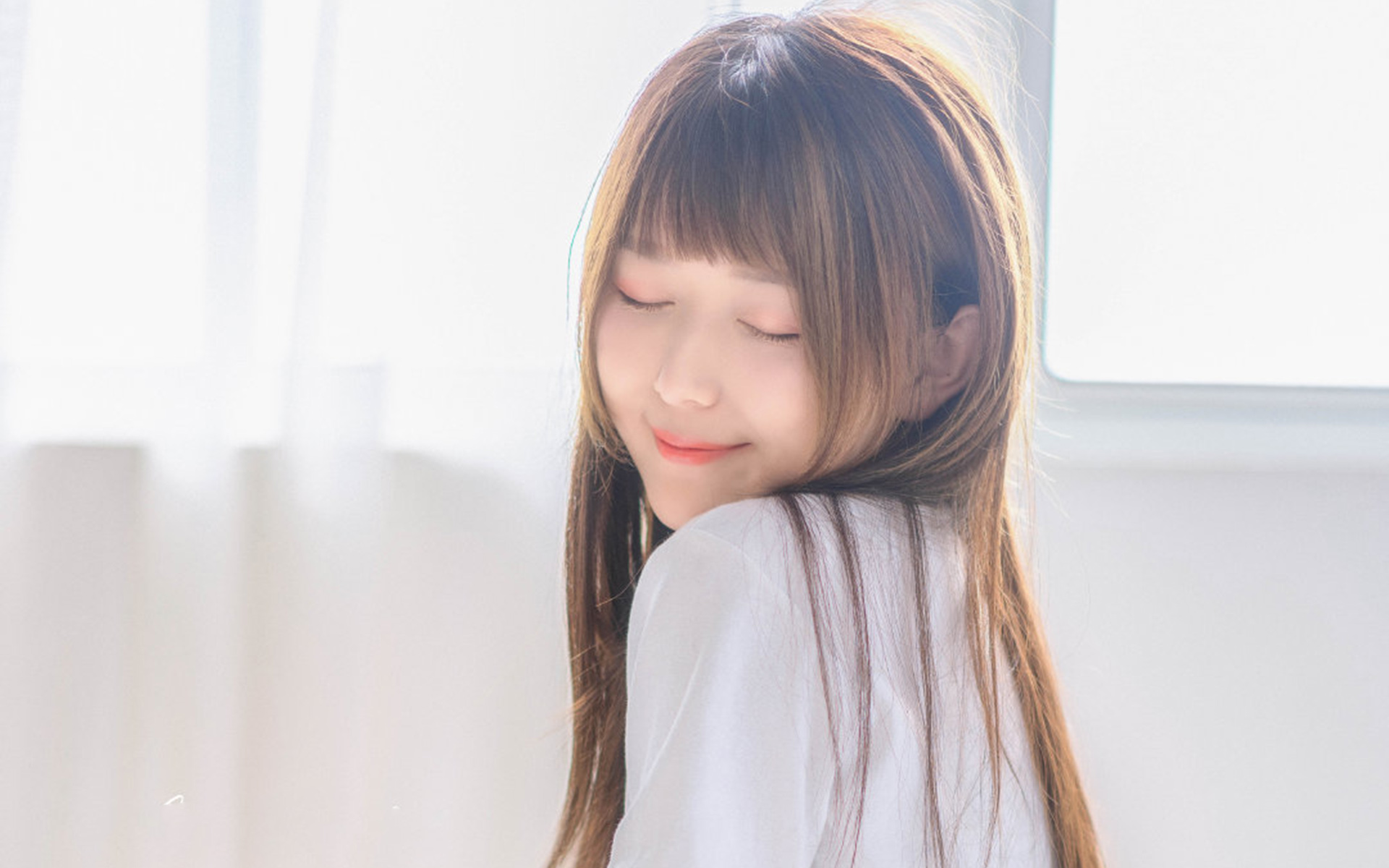 甜美可爱少女唯美高清桌面壁纸